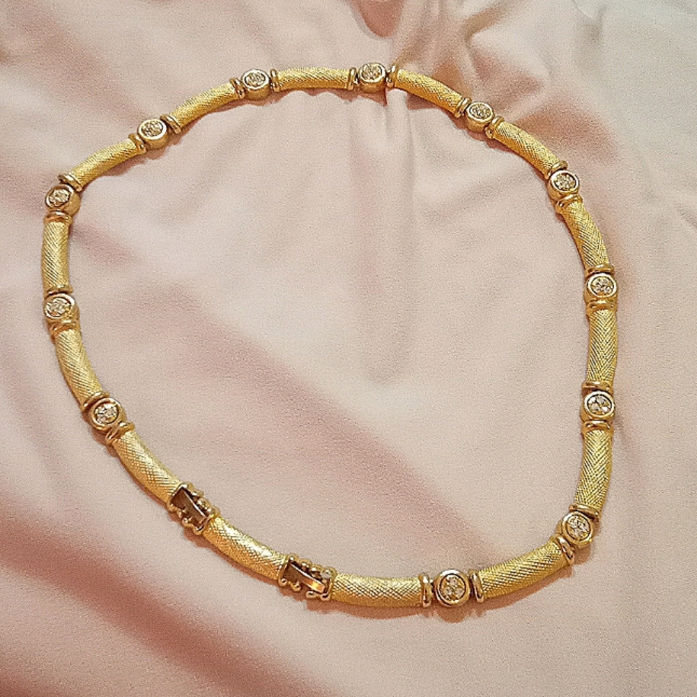 Vintage plated crystal necklace